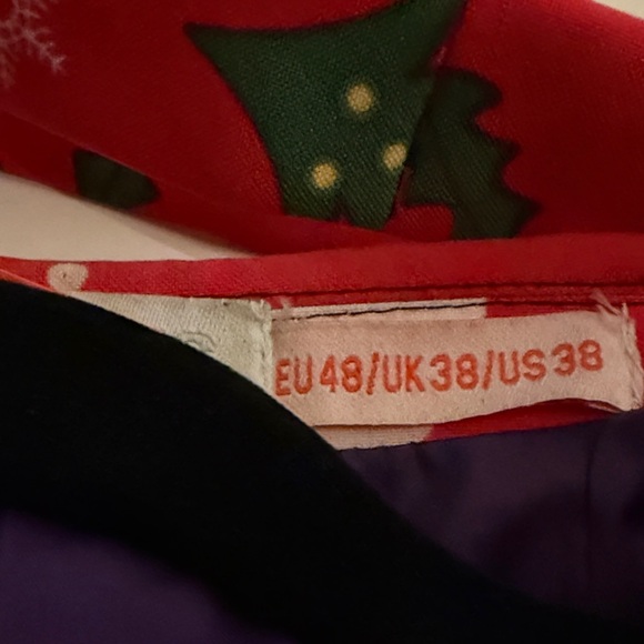 OppoSuits Red Christmas Suit with Snowman and Tree Design - Picture 9 of 10